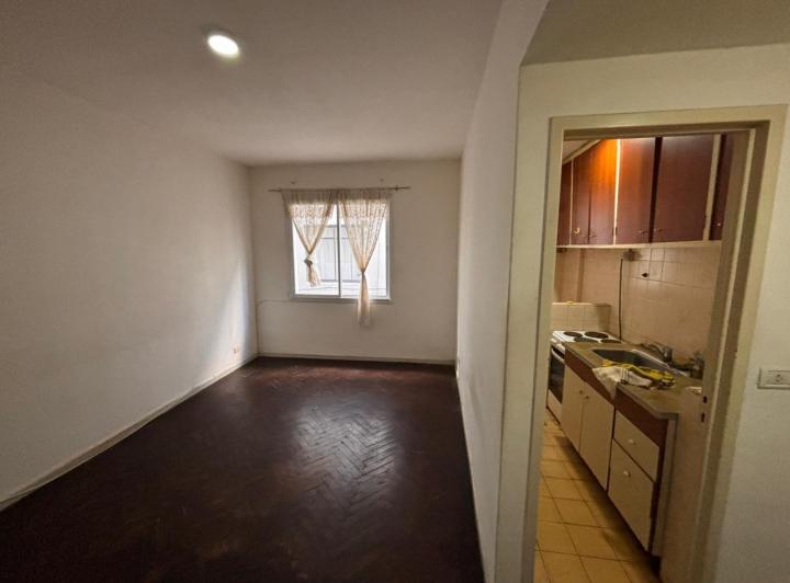 Alquiler 24 meses, dos ambientes zona centro 1