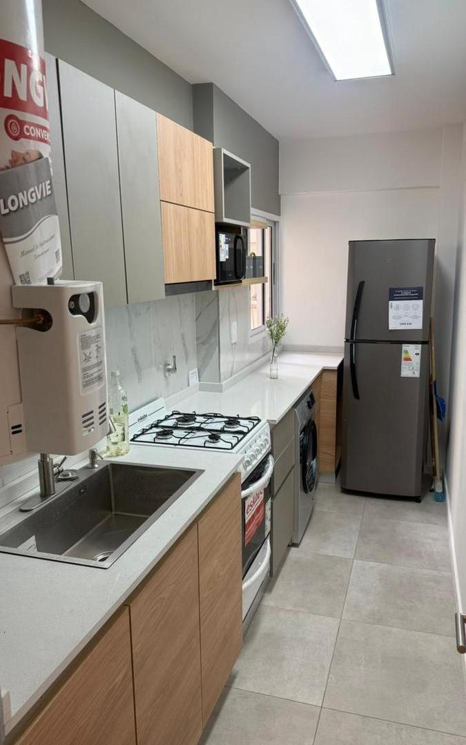 Foto de Departamento dos ambientes a la calle a la venta. Zona Plaza Colon., imagen 3