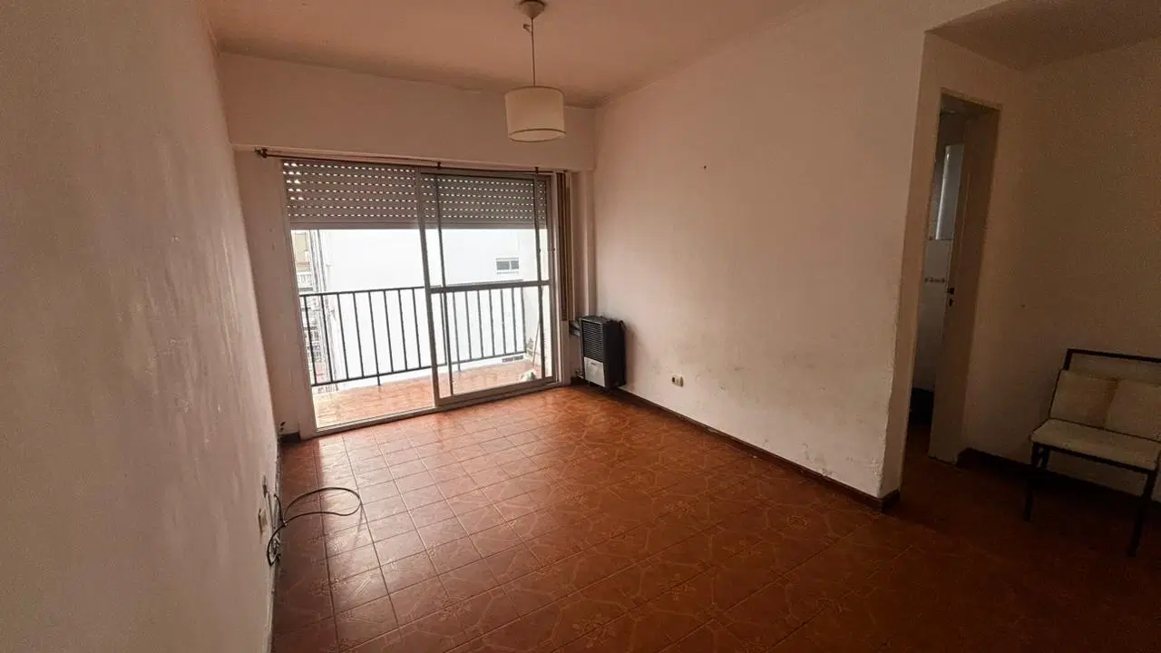 2 Ambientes con balcón / Luminoso, Excelente ubicación 2