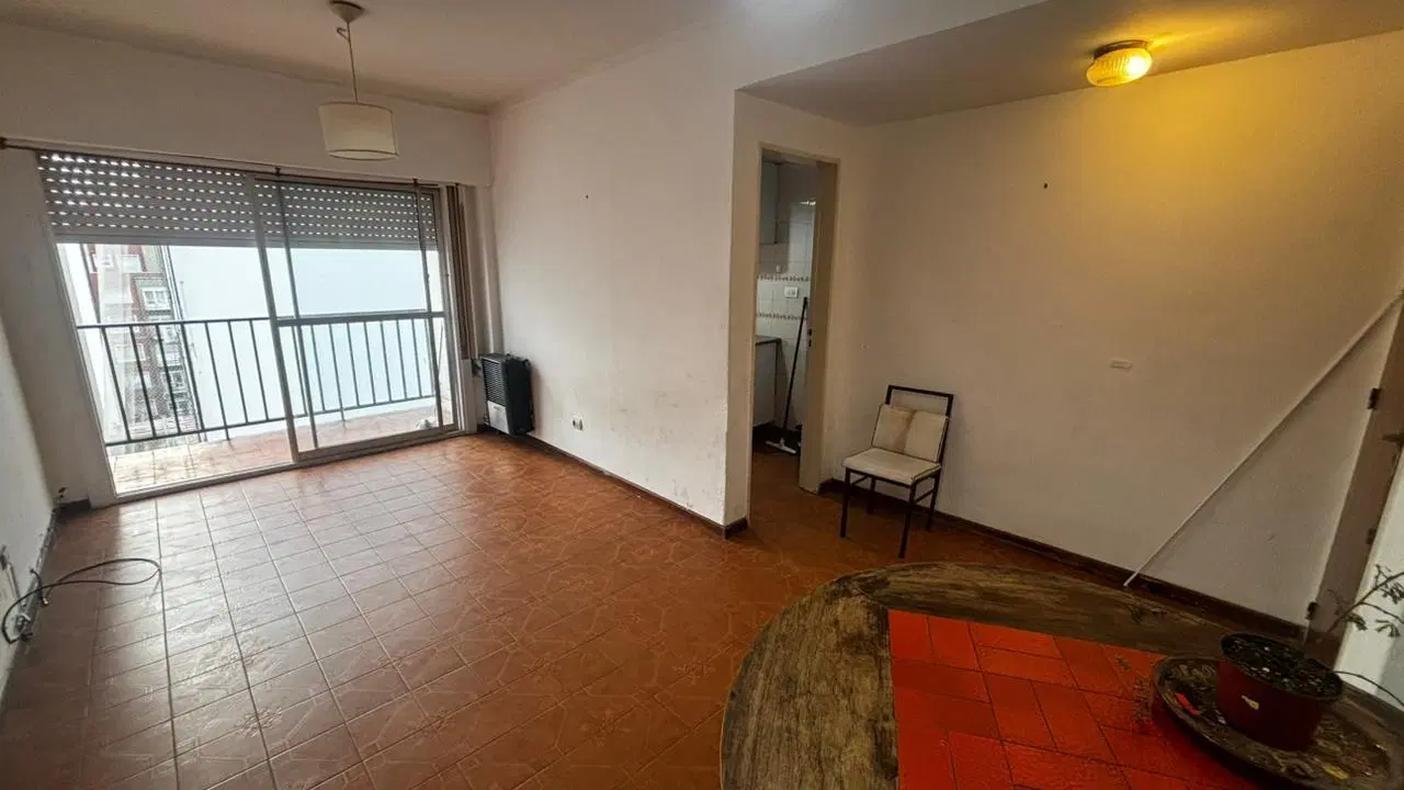 2 Ambientes con balcón / Luminoso, Excelente ubicación 3
