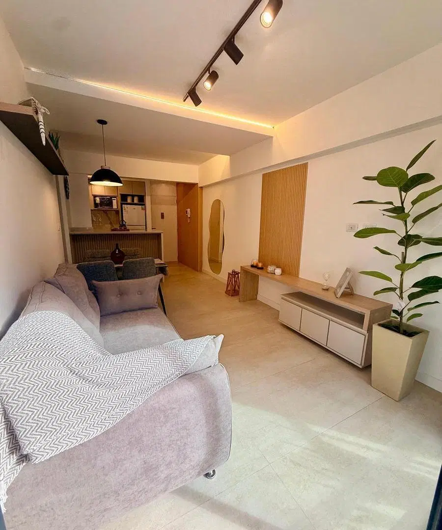 Venta departamento dos ambientes, zona centro. Reciclado y amoblado 2