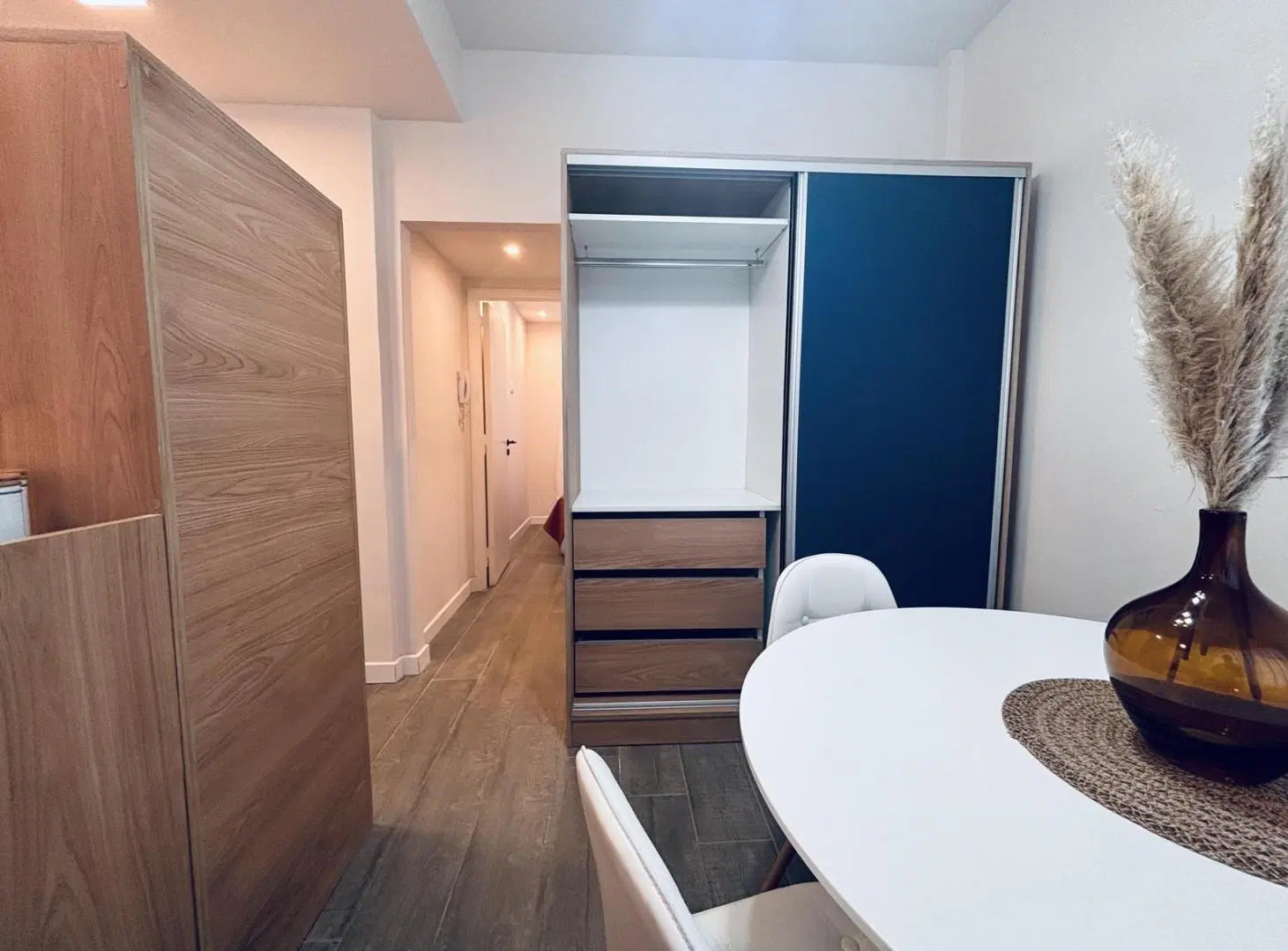 Venta departamento dos ambientes, zona centro. Reciclado y amoblado 4
