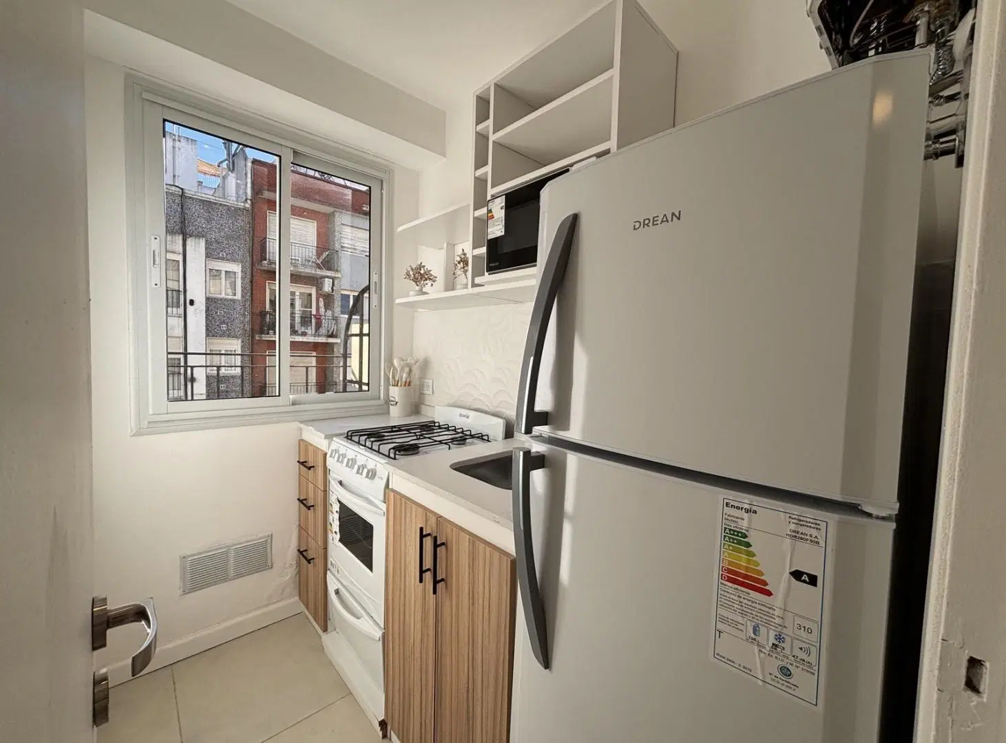 Venta departamento un ambiente. Zona centro, a metros del mar 8