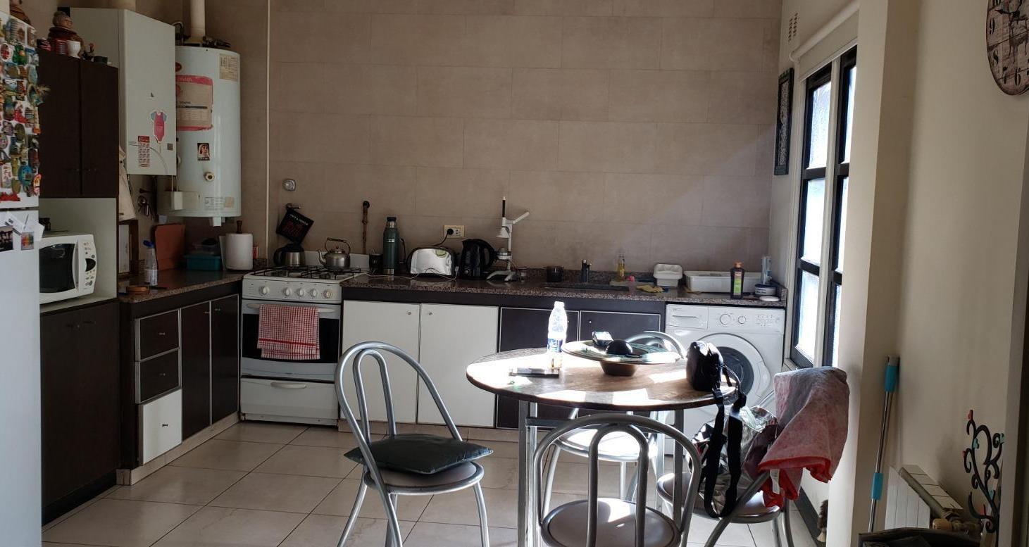 Foto de Venta departamento 4 ambientes, zona La Perla., imagen 3