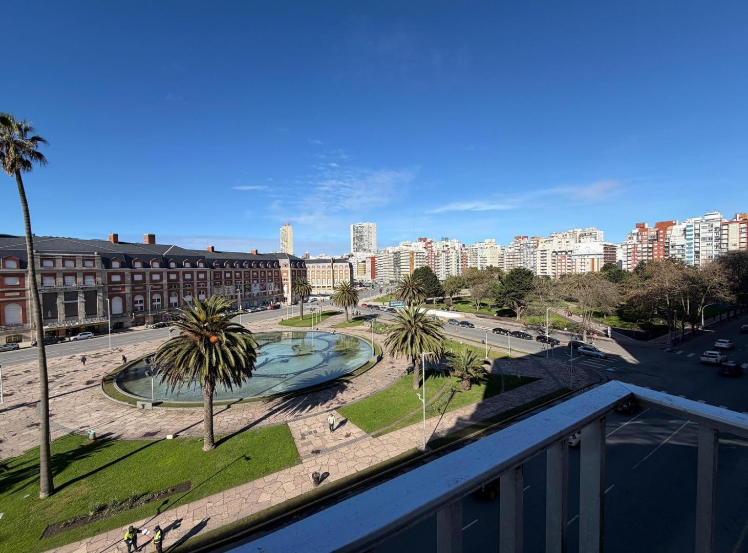 Foto de Venta departamento tres ambientes, al frente. Con cochera y vista, imagen 2