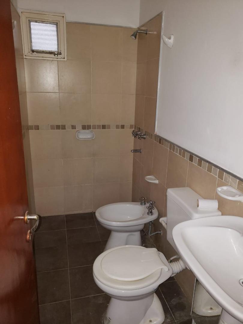 Foto de BALCONES DEL CHATEAU - OPORTUNIDAD 3 DORM -BALCON - COCHERA, imagen 2