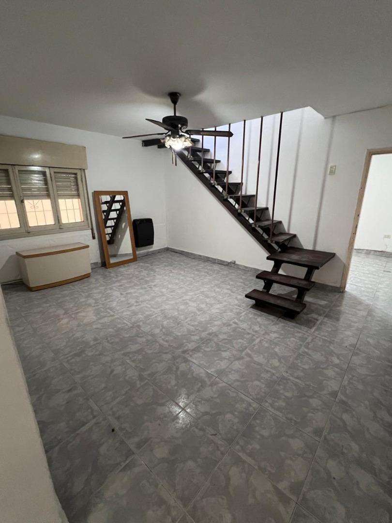 Foto de CASA 3 DORMITORIOS 2 BAÑOS ESTAR QUINCHO JARDIN, imagen 4