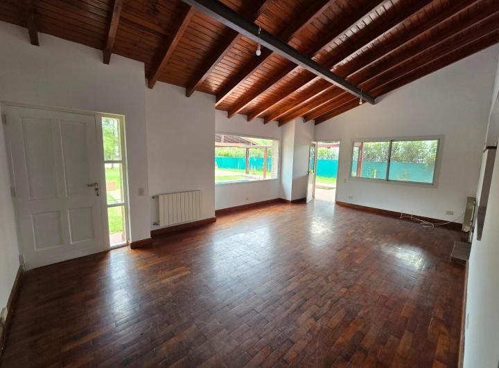 CASA 3 DORMITORIOS 2 BAÑOS QUINCHO JARDIN PISCINA 1
