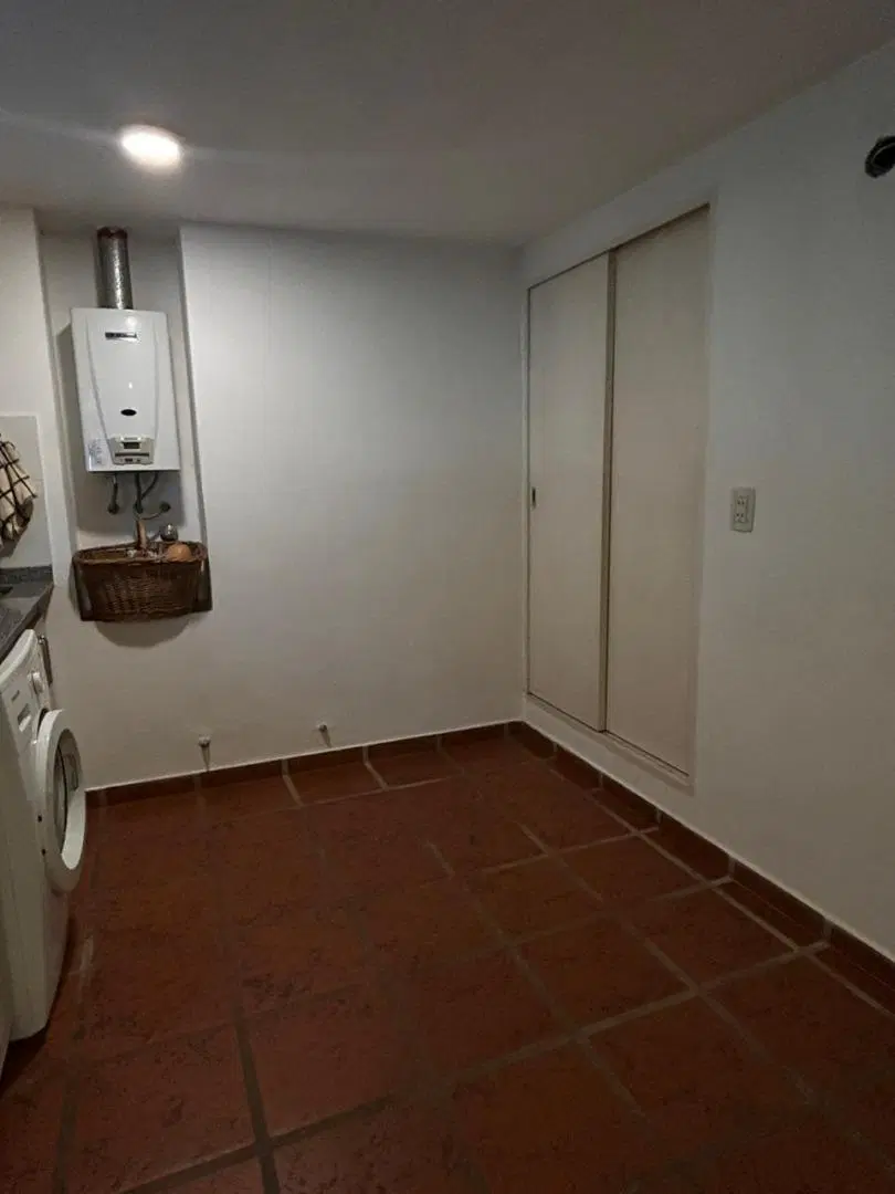 EXCELENTE CASA 2 DORM +ALTILLO + DEPTO COCHERA JARDIN 3