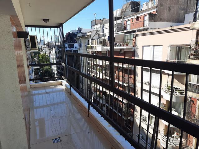 Moderno y Lujoso Piso de 5 Ambientes, con Dependencia, Cochera y Baulera 1