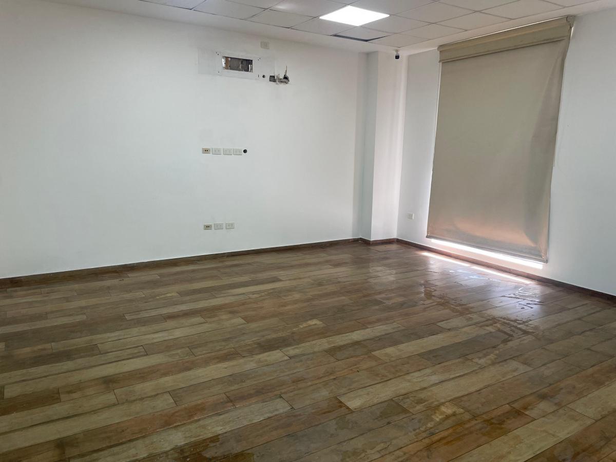 Foto de Bartolome Mitre y Ecuador. Excelente local a pasos de Plaza Miserere, imagen 3