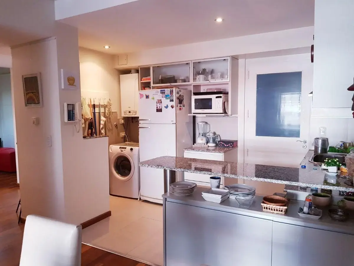 Excelente Semipiso de 4 Amb. Al Frente, 2 Patios, Baulera, Cochera y Amenities. 1
