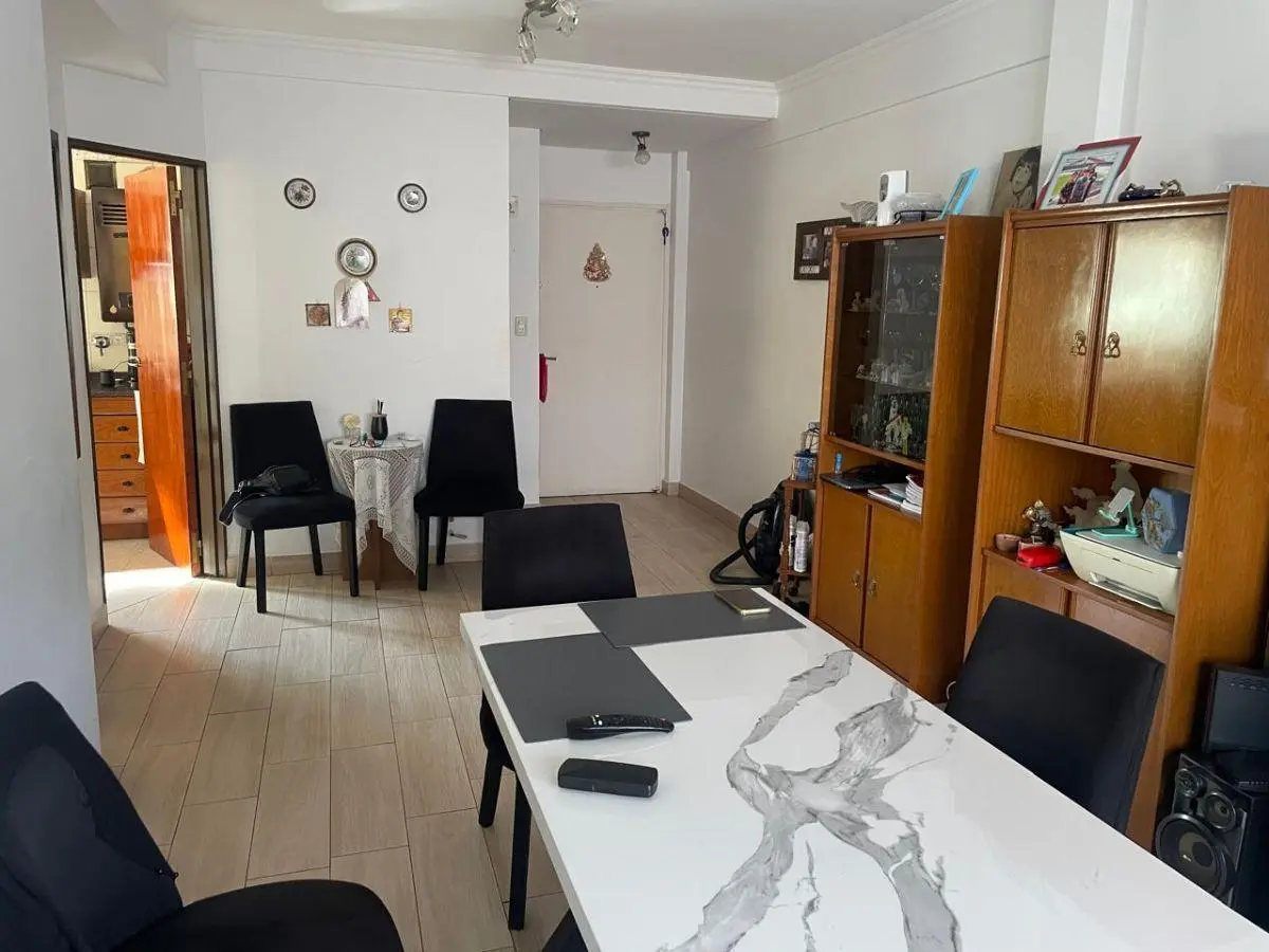Excelente Semipiso de 3 Ambientes con Balcón en Impecable Estado. Muy Luminoso. 4