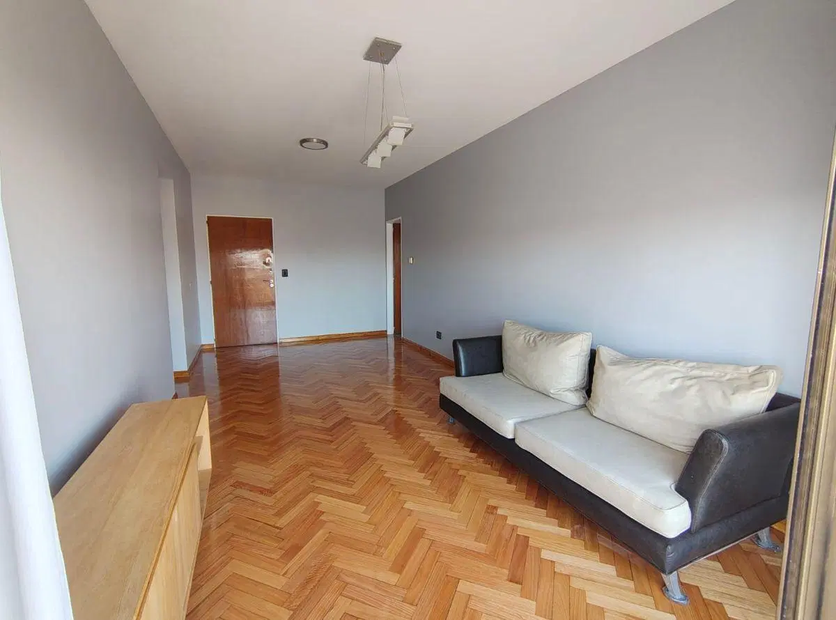 Impecable departamento de 3 ambientes con balcón al contrafrente c/cochera y baulera 1