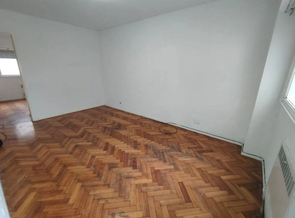 Amplio Depto. de 2 ambientes con una superficie total de 52 m² 4