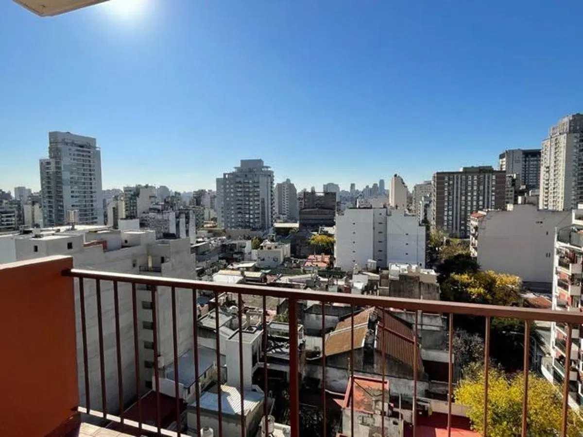 Impecable departamento de 2 ambientes c/balcon. Refaccionado a nuevo. 3