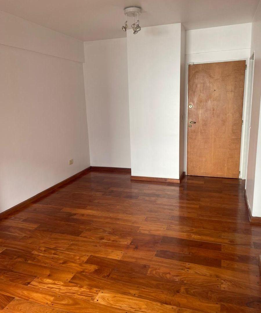 Foto de Olazabal 2800 Excelente semipiso de 3 amb al contrafrente con balcón y, imagen 2