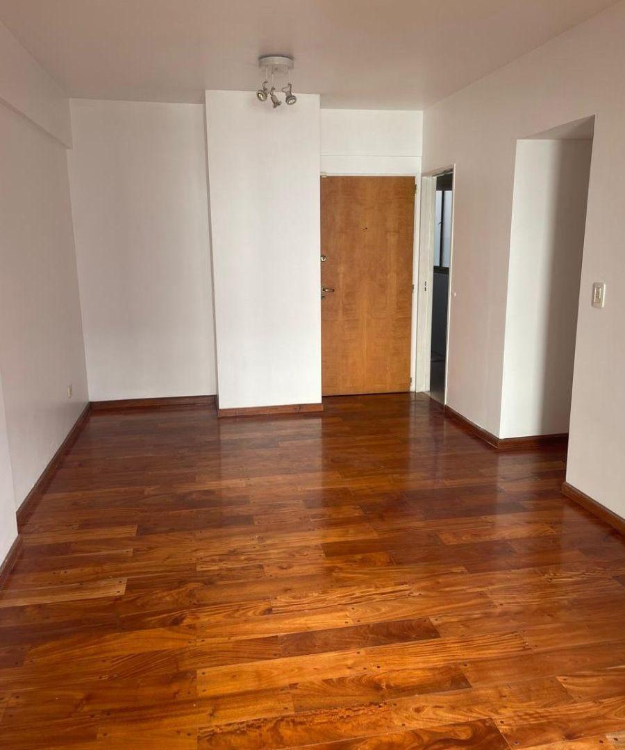 Foto de Olazabal 2800 Excelente semipiso de 3 amb al contrafrente con balcón y, imagen 4