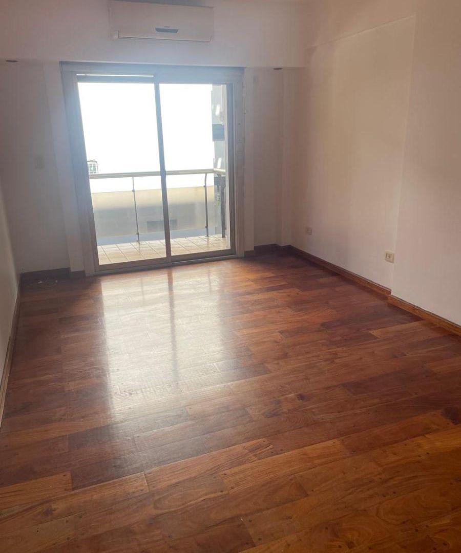 Foto de Olazabal 2800 Excelente semipiso de 3 amb al contrafrente con balcón y, imagen 2