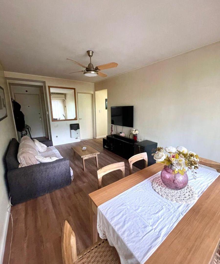 Foto de Semipiso 3 Amb al Frente c/balcón y terraza privada. Reciclado, imagen 2