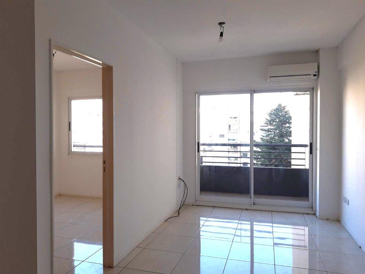 Foto de Lindo Departamento de 2 Ambientes al Contrafrente con balcon. Amenities, imagen 2
