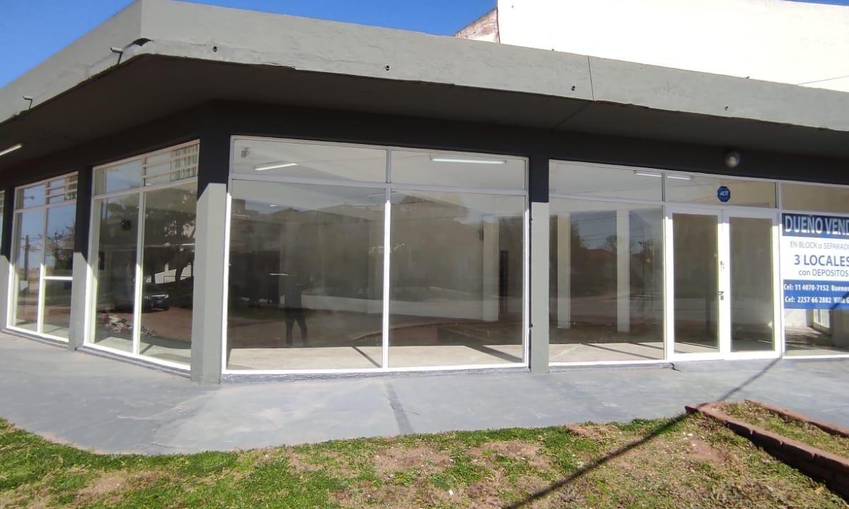 VILLA GESELL - 3 locales - sobre Av. 3 esq. 142 PRECIO ACTUALIZADO