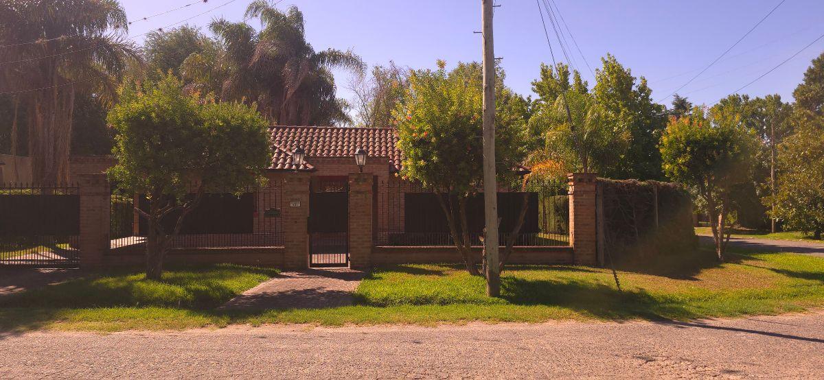 HERMOSA CASA EN MASCHWITZ