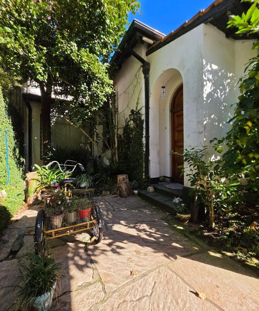 CHALET DE ESTILO - BAJO DE VTE LOPEZ 4
