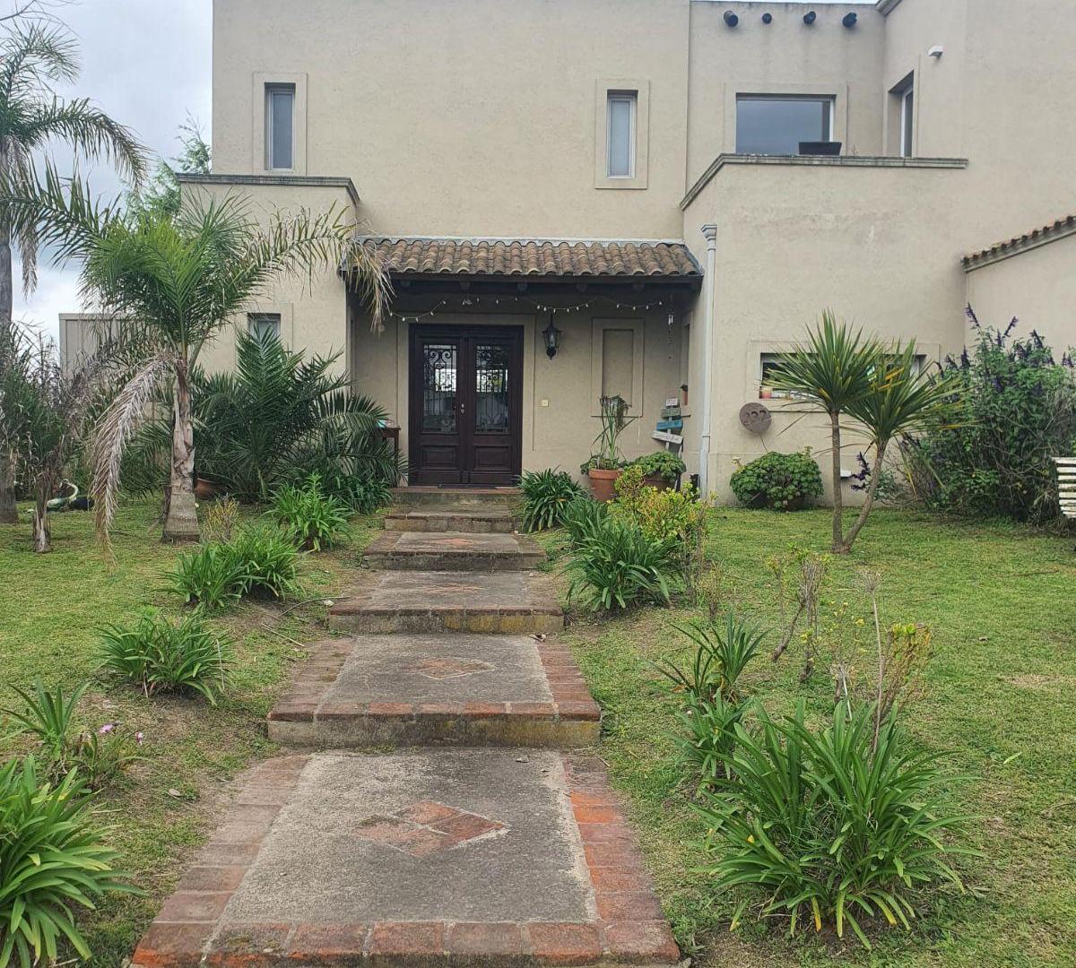 Foto de CASA EN PUERTOS DE ESCOBAR - OPORTUNIDAD - barrio vistas terreno amplio, imagen 3