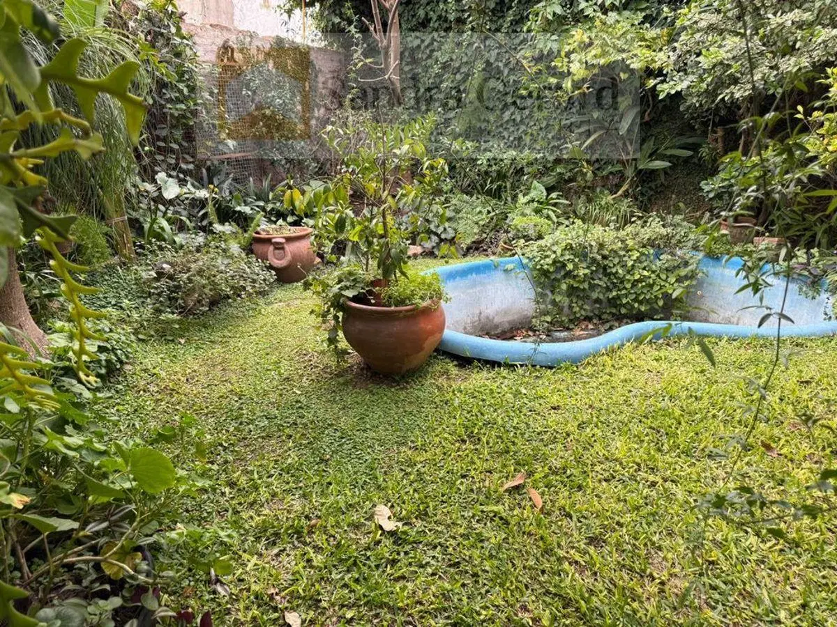 CASA EN VENTA–3 DORMITORIOS–PATIO VERDE CON PILETA–UBICACIÓN ESTRATÉGICA 5