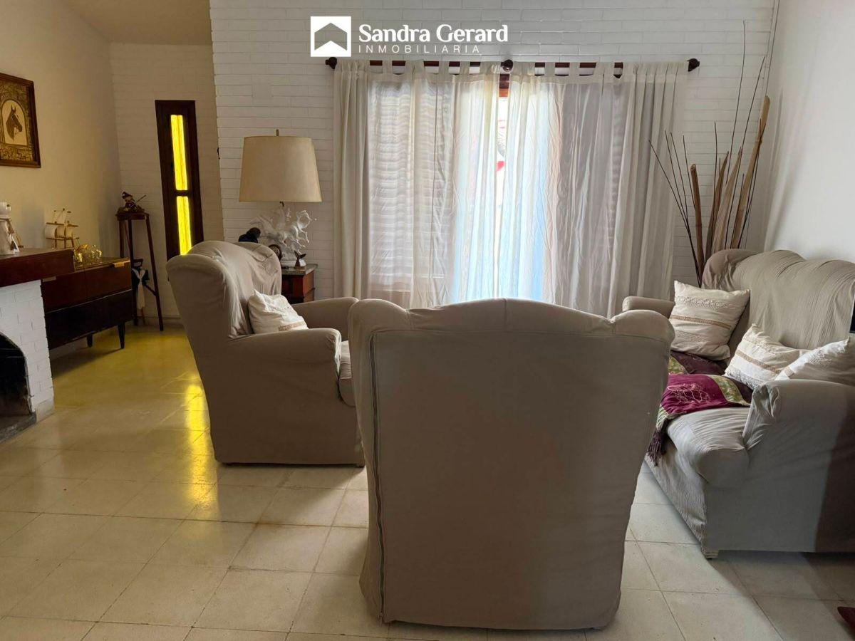 Foto de Casa de 3 dormitorios + departamento independiente | Av. 3 de Febrero, imagen 2