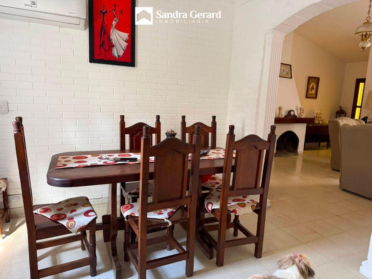 Foto de Casa de 3 dormitorios + departamento independiente | Av. 3 de Febrero, imagen 3