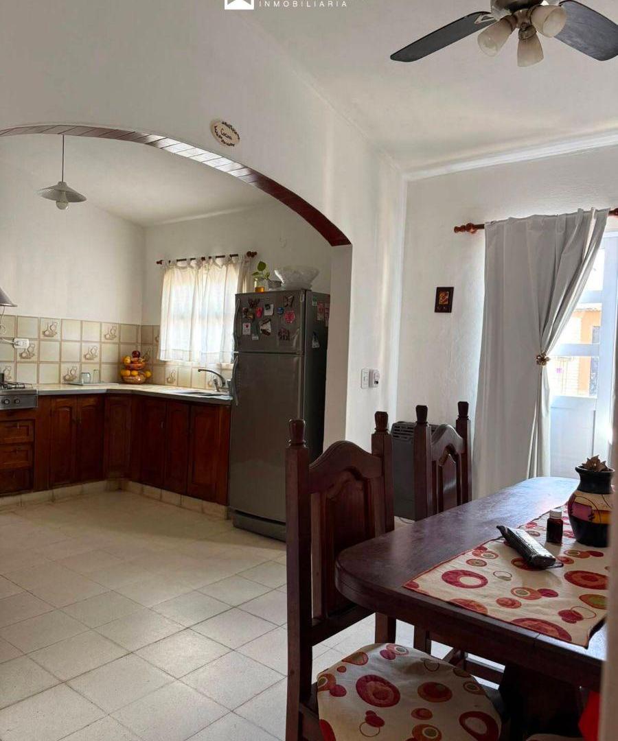 Foto de Casa de 3 dormitorios + departamento independiente | Av. 3 de Febrero, imagen 4