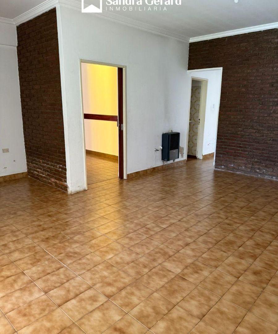 Foto de VENTA- CHALET 3 DORMITORIOS - EXCELENTE UBICACIÓN - SAN PEDRO, imagen 2