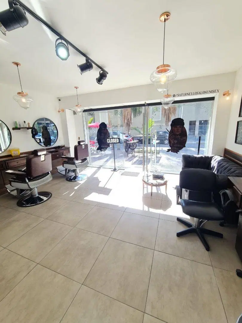 ALQUILER DE LOCAL COMERCIAL EN TAPIALES 3