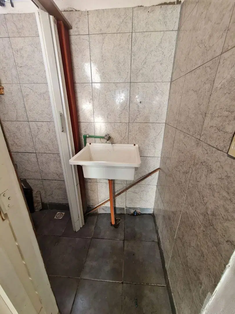 LOCAL IDEAL USO PROFESIONAL Y/O COMERCIAL .ALQUILER 3