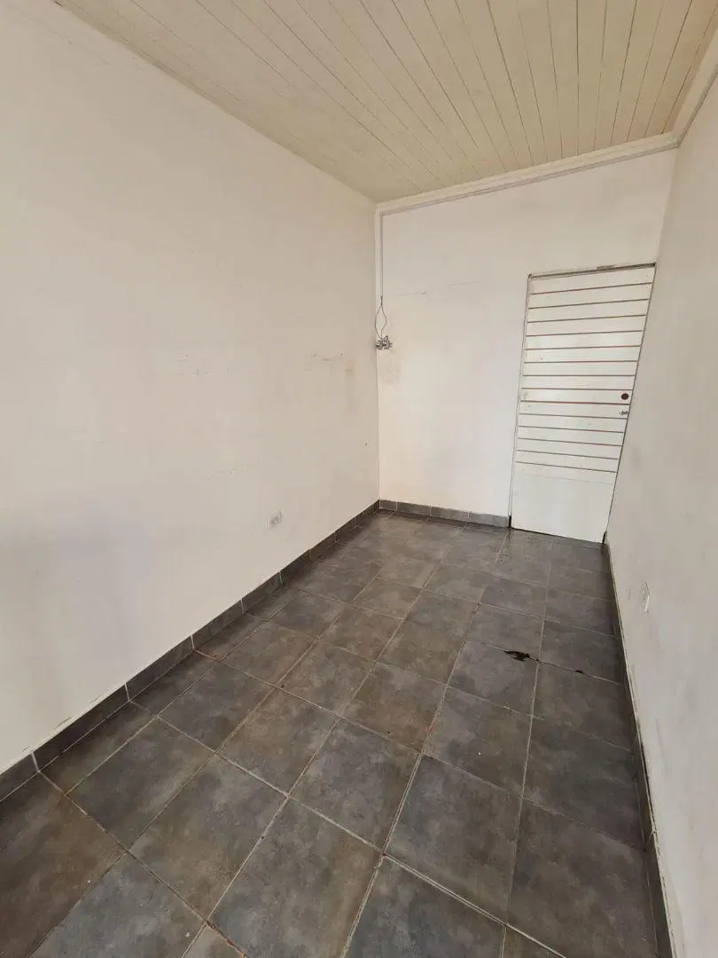 LOCAL IDEAL USO PROFESIONAL Y/O COMERCIAL .ALQUILER 2