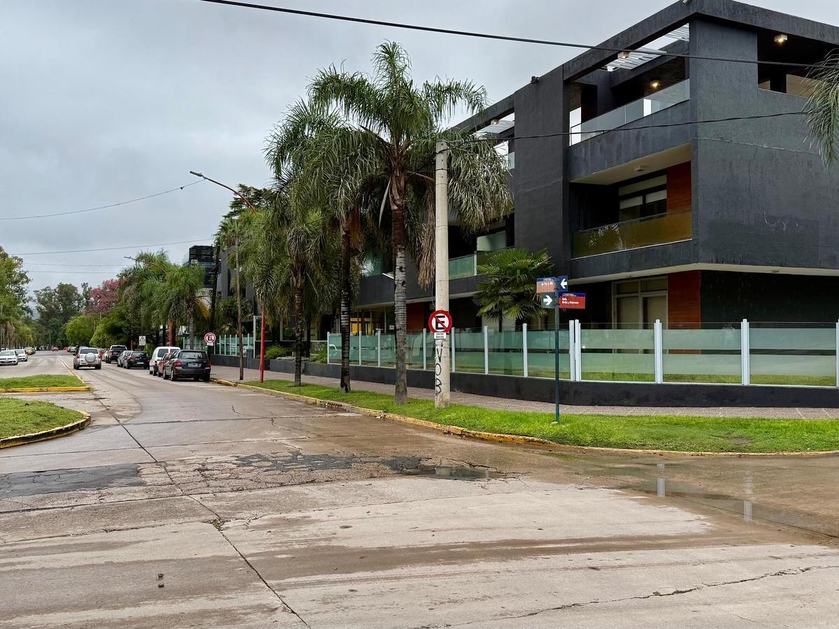 Venta Departamento Sobre Costanera, 1 Dormitorio, Cochera. Carlos Paz 4