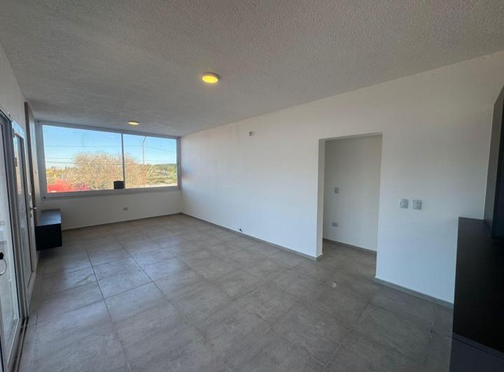 Venta Casa de 2 Dormitorios en Villa Carlos Paz 3