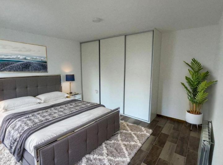 Venta Departamento Costanera Carlos Paz, 2 Dormitorios, Cochera y Pileta 3