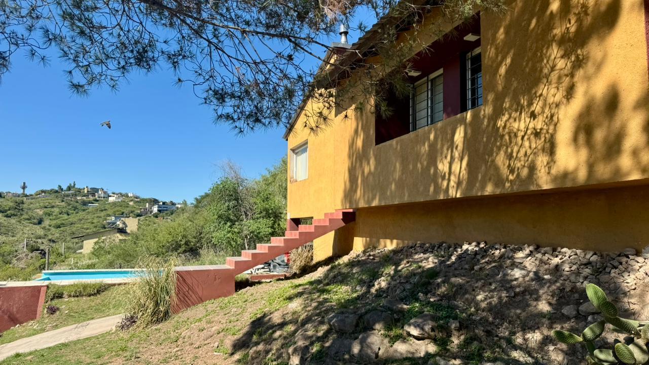 Casa con departamento en Venta, 3 dormitorios, Pileta, Villa del Lago
