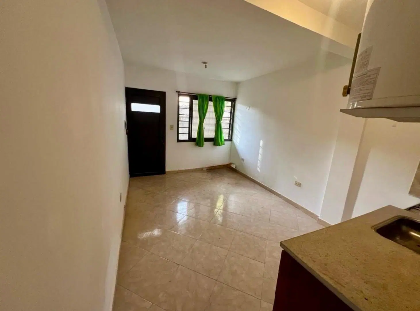 Departamento en venta un dormitorio, estacionamiento de cortesía Villa Carlos Pazz 4