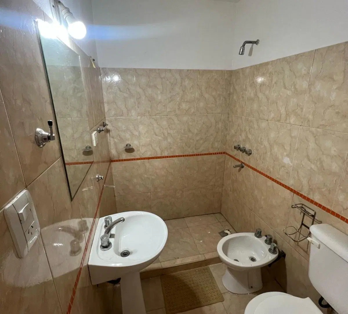 Departamento en venta un dormitorio, estacionamiento de cortesía Villa Carlos Pazz 2