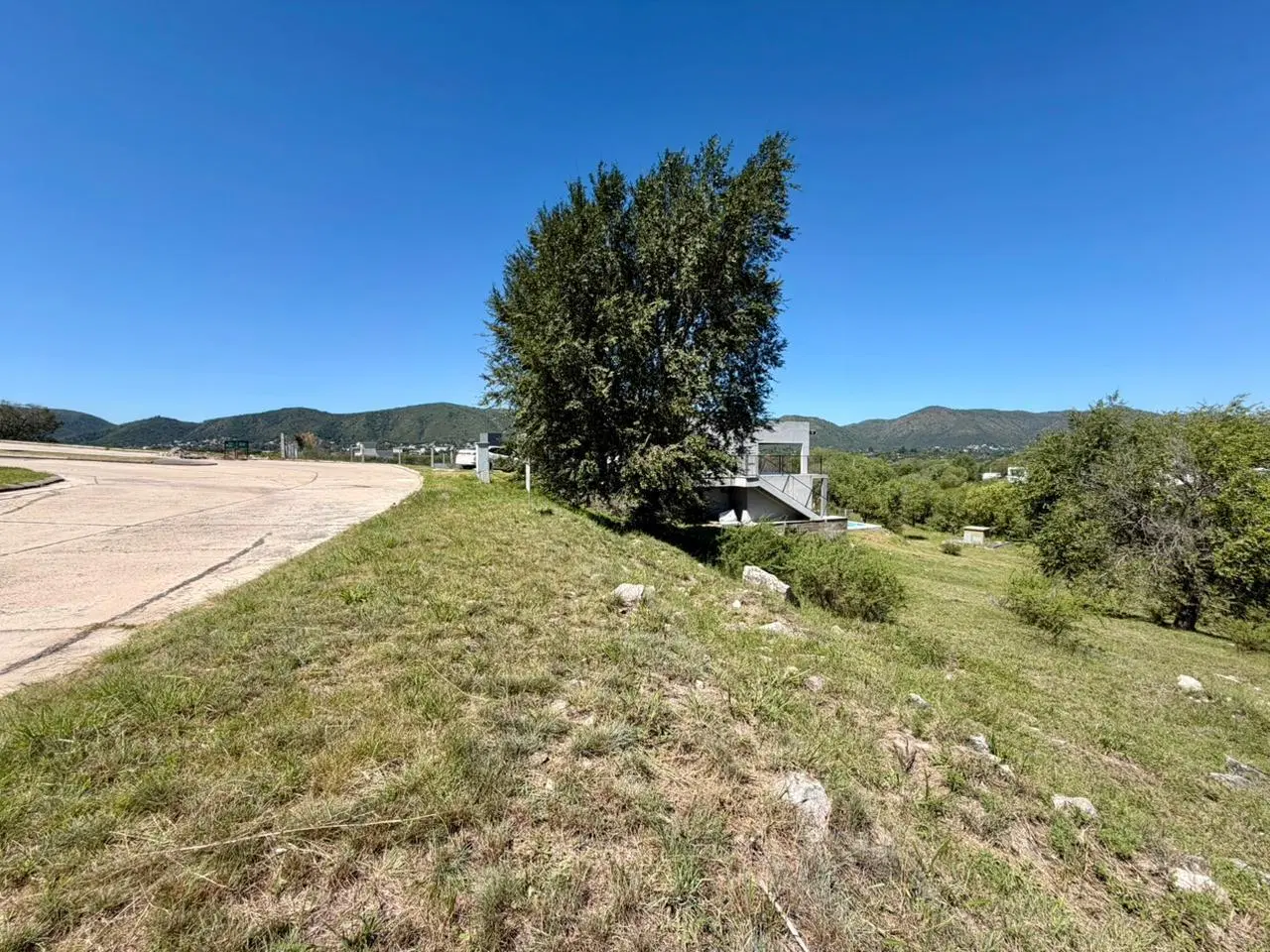 Terreno en venta. Barrio cerrado Altos de Carlos Paz. 1300 m2 2