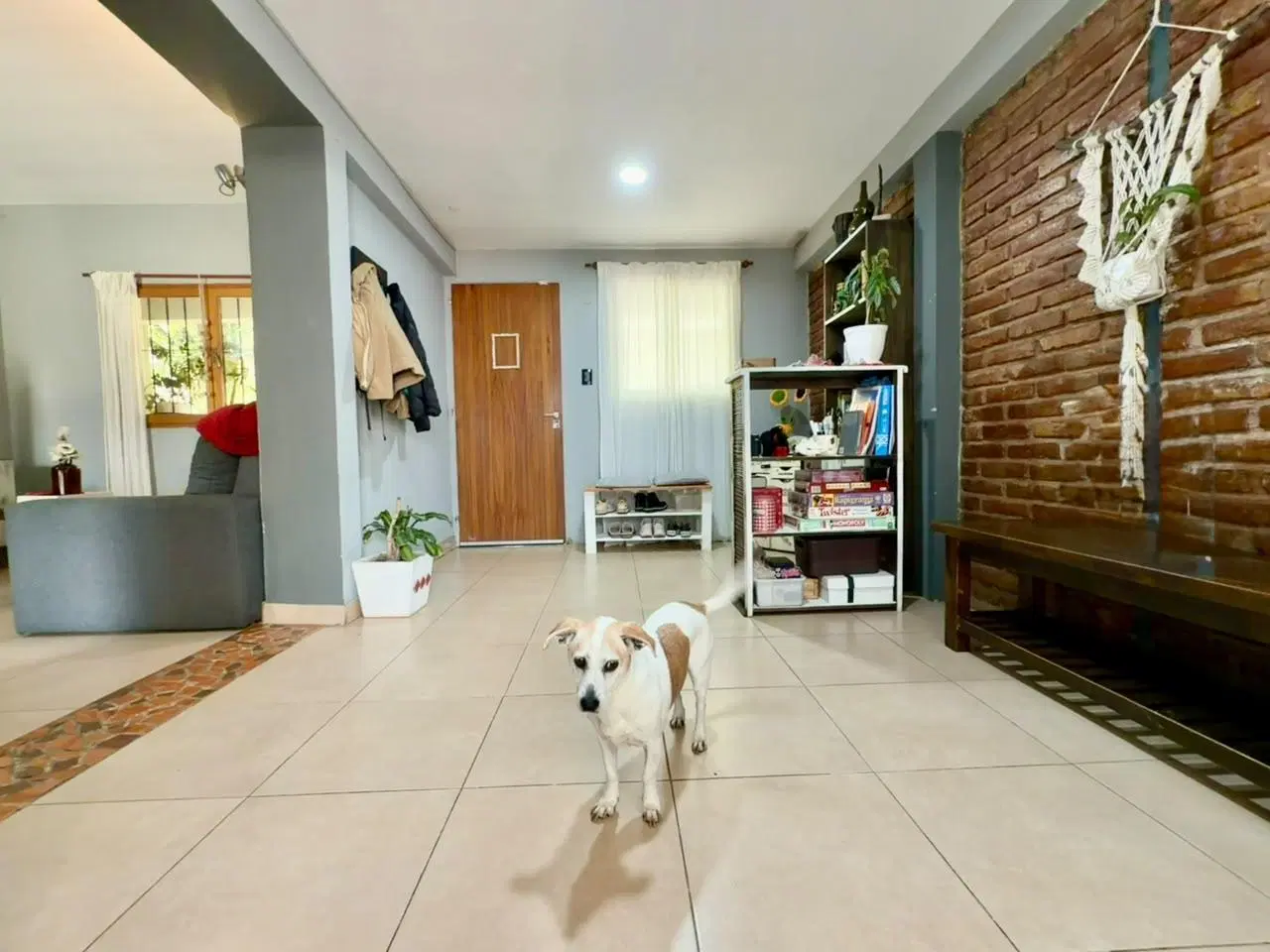 Casa en venta. PH 2 dormitorios, pileta, cochera. Santa Rita 8
