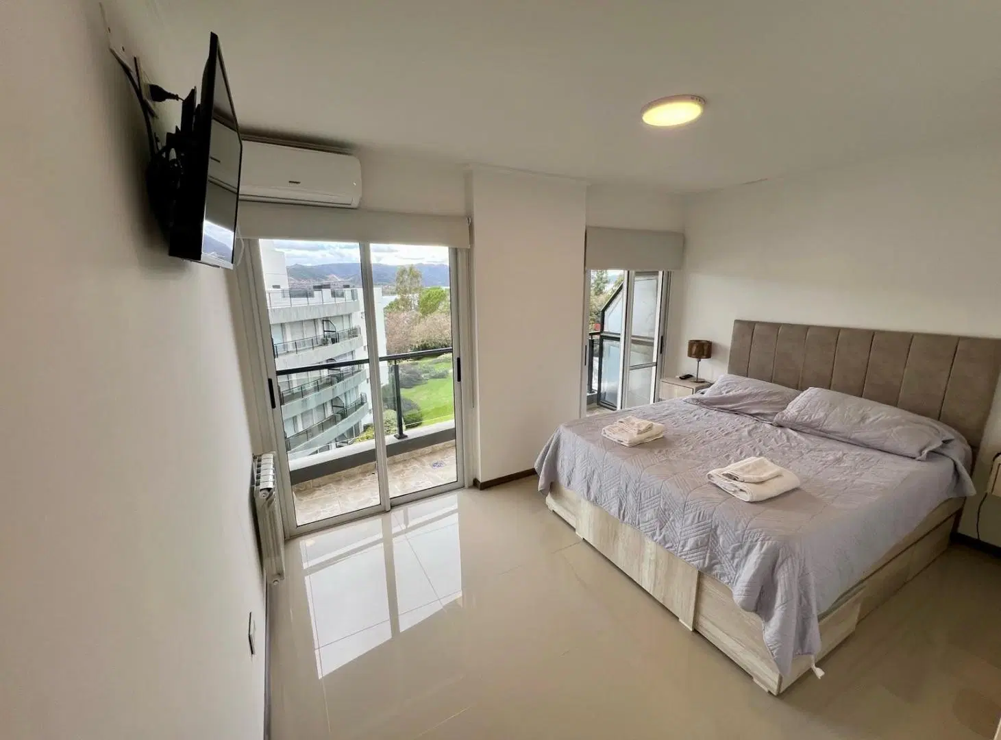 Departamento Veneto Village, 2 dormitorios, 2 baños  Villa Parque Siquiman 4