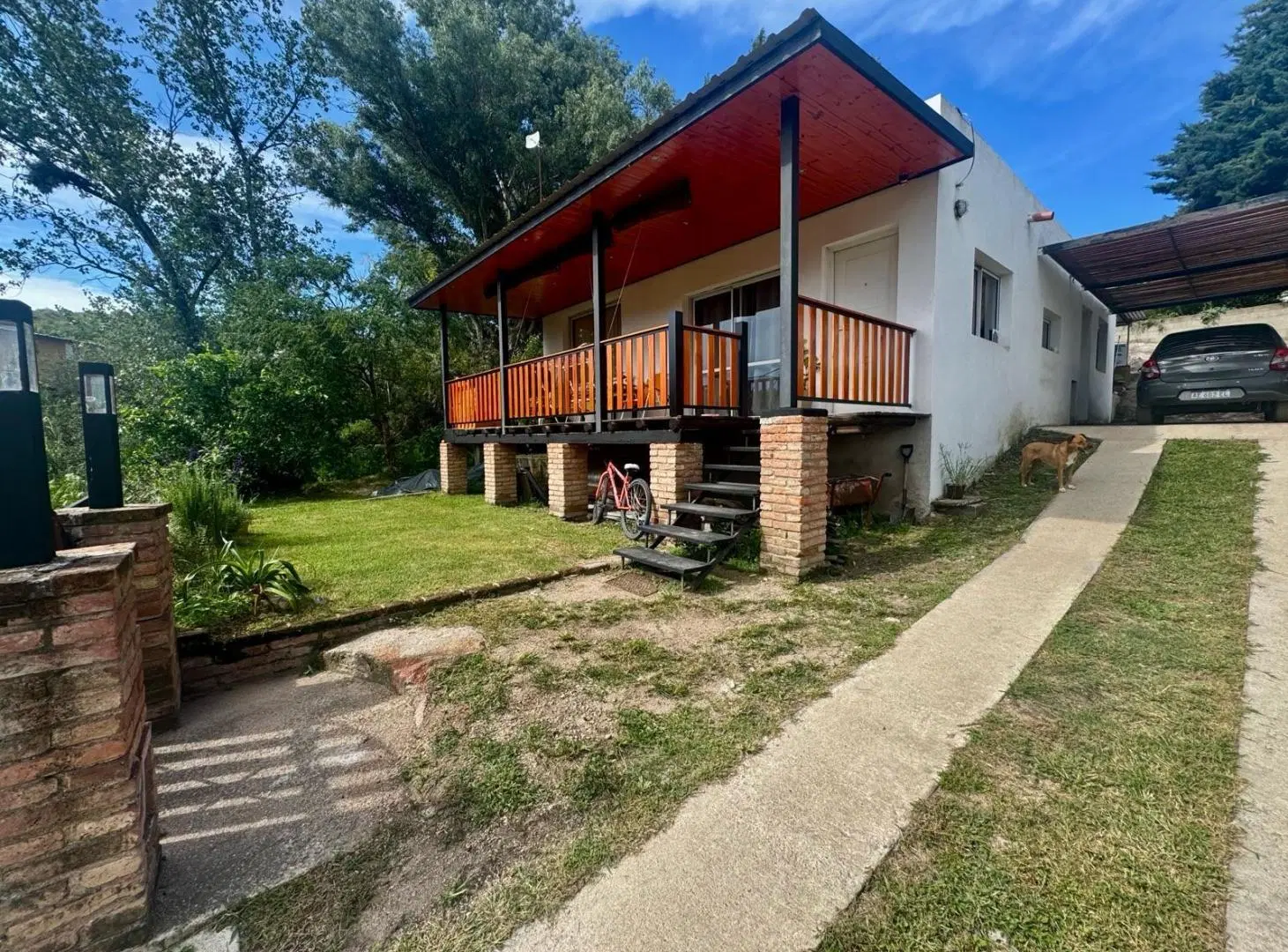 Casa en venta, frente al Rio de Tanti. 3 dormitorios, cochera. Villa Douma 1