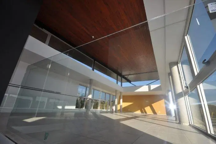 Casa de Lujo, 3 dormitorios, pileta, Vista al Lago. Villa del Lago 8