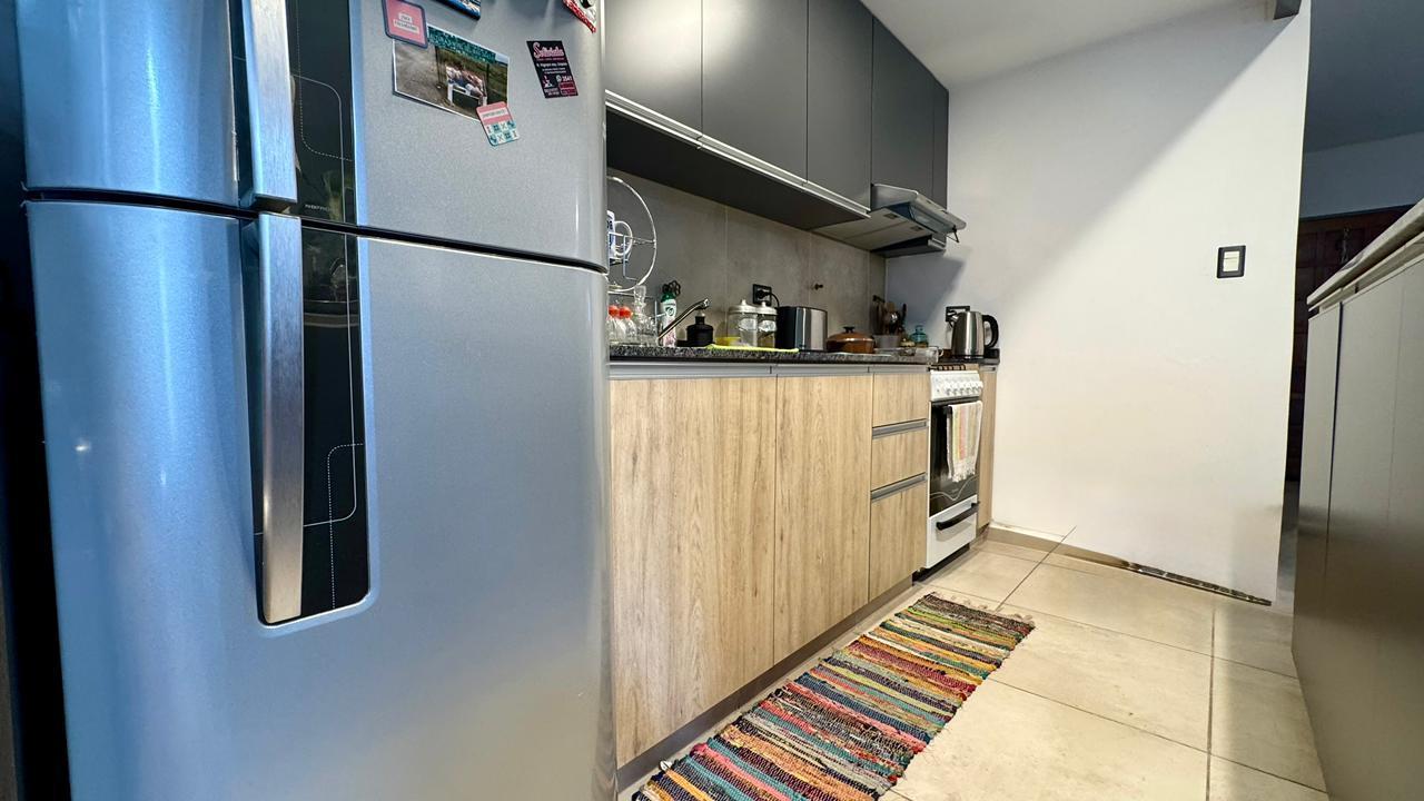 Foto de Departamento en venta, dos dormitorios, escritorio, patio, cochera, imagen 4