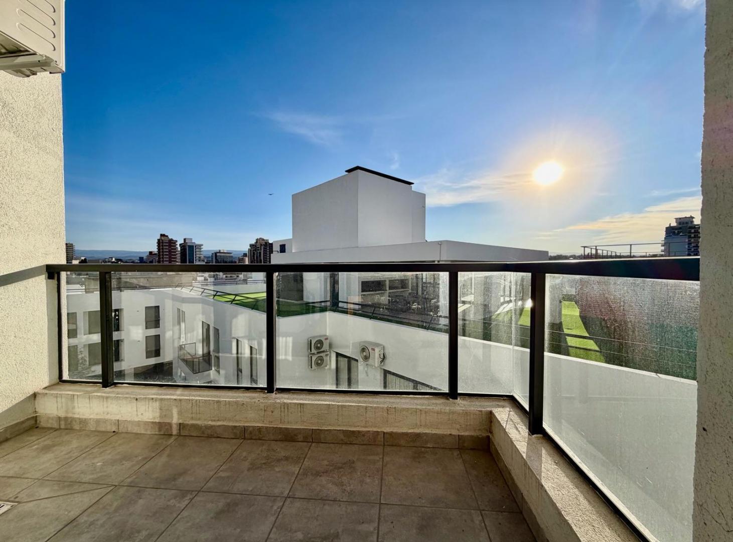 Foto de Departamento en venta. 2 dormitorios, AMOBLADO, balcón, cochera. Centro, imagen 5
